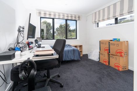 Photo of property in 79 Spenmoor Street, Newlands, Wellington, 6037