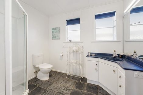 Photo of property in 39 Te Kupe Road, Paraparaumu Beach, Paraparaumu, 5032