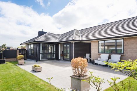 Photo of property in 54 Rosalie Terrace, Kelvin Grove, Palmerston North, 4414