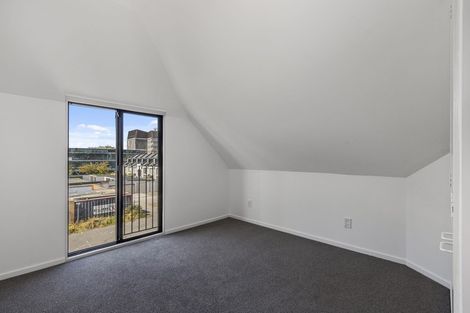 Photo of property in 28f Cranmer Square, Christchurch Central, Christchurch, 8013