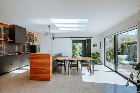 Photo of property in 9 Matipo Street, Wanaka, 9305