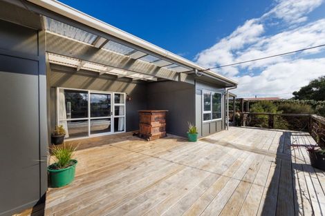 Photo of property in 1927 Parewanui Road, Parewanui, Bulls, 4894