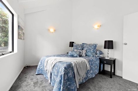 Photo of property in 47 Sheridan Drive, New Lynn, Auckland, 0600