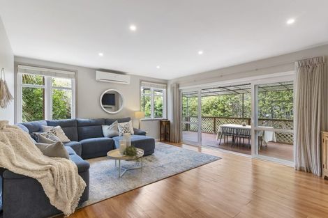 Photo of property in 47 Lyons Avenue, Murrays Bay, Auckland, 0630