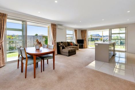 Photo of property in 12 Sando Way, One Tree Point, 0118