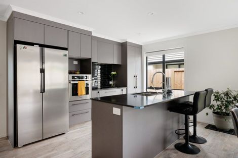 Photo of property in 81 Pakanga Grove, Pyes Pa, Tauranga, 3112