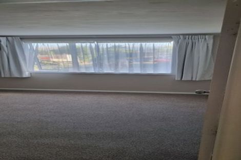 Photo of property in 15f1 Bloomsbury Grove, Newlands, Wellington, 6037