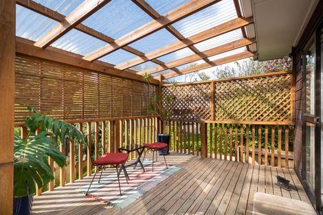 Photo of property in 7 Juneau Place, Glendene, Auckland, 0602