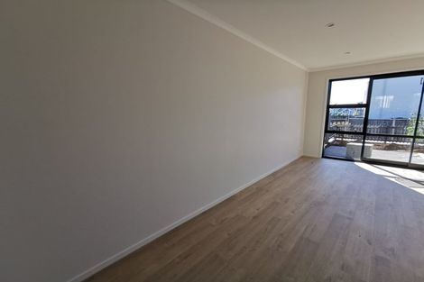 Photo of property in 34 Hobsonville Point Road, Hobsonville, Auckland, 0616