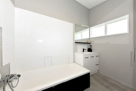 Photo of property in 79 Colombo Street, Somerfield, Christchurch, 8023