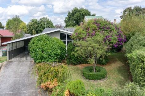 Photo of property in 6 Magenta Place, Dinsdale, Hamilton, 3204