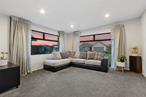 Photo of property in 32 Hinterland Drive, Prebbleton, 7604