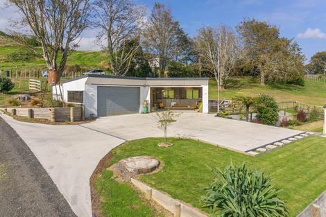 Photo of property in Glover Road, Hawera, 4610