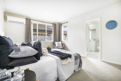 Photo of property in 11 Holcroft Place, Huntington, Hamilton, 3210