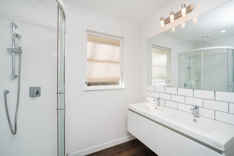 Photo of property in 20 Rhodes Drive, Kelvin Grove, Palmerston North, 4414