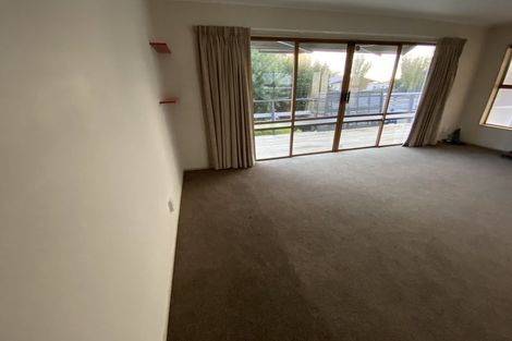 Photo of property in 8/8a Featherston Street, Levin, 5510
