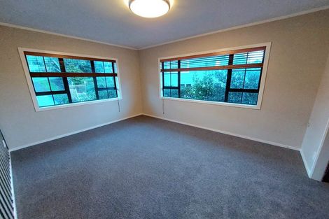 Photo of property in 2a Korotaha Terrace, Rothesay Bay, Auckland, 0630