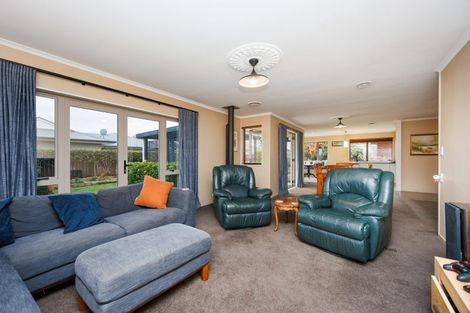 Photo of property in 23 Norfolk Crescent, Feilding, 4702
