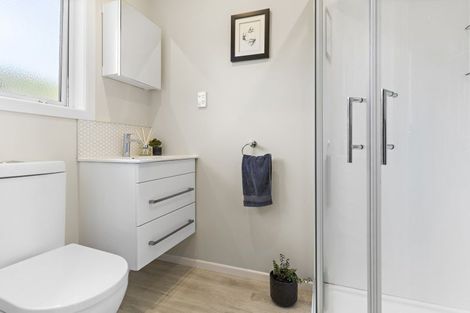 Photo of property in 72 Kuratawhiti Street, Greytown, 5712