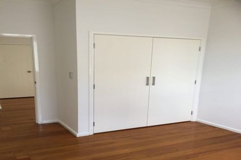 Photo of property in 3155 Great North Road, New Lynn, Auckland, 0600