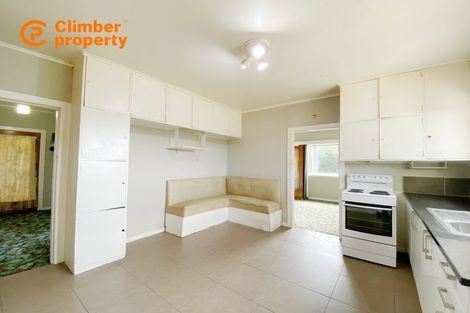 Photo of property in 8 Hugh Brown Drive, New Lynn, Auckland, 0600