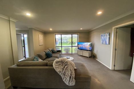 Photo of property in 16 San Clemento Way, Rototuna, Hamilton, 3210