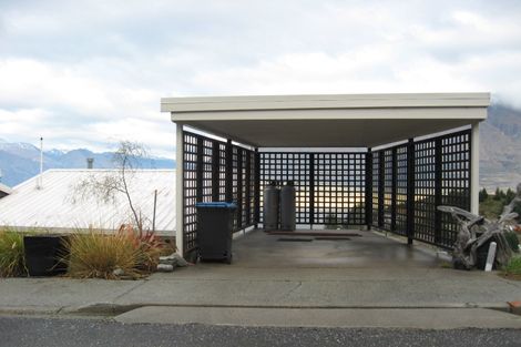 Photo of property in 4a Caples Place, Fernhill, Queenstown, 9300