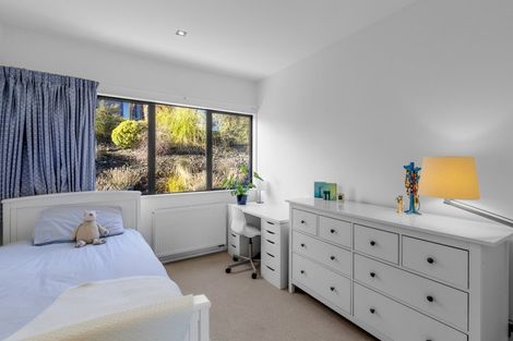 Photo of property in 7 Rabbiters Crescent, Jacks Point, Queenstown, 9371