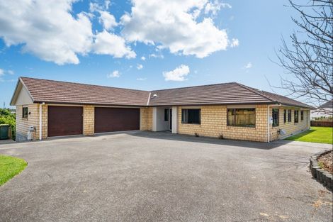 Photo of property in 5b Tupuhi Place, Highlands Park, New Plymouth, 4312