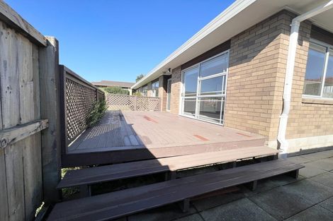Photo of property in 48 Bodi Place, Te Atatu South, Auckland, 0610