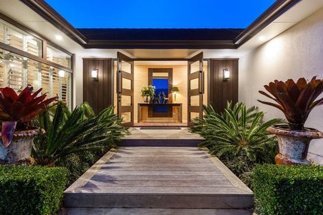 Photo of property in 1 Tupare Place, Highlands Park, New Plymouth, 4312