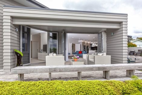 Photo of property in 100 Pacific View Drive, Whangamata, 3620