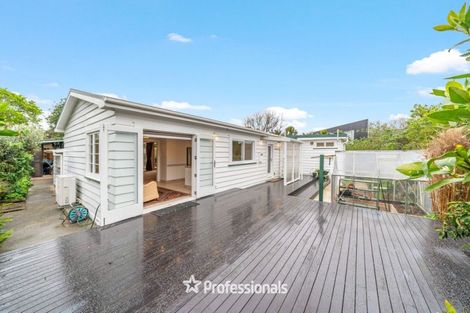 Photo of property in 8 Willoughby Street, Woburn, Lower Hutt, 5010