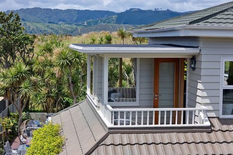 Photo of property in 30 Golf Road, Paraparaumu Beach, Paraparaumu, 5032