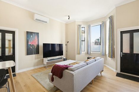 Photo of property in 2a Macdonald Crescent, Te Aro, Wellington, 6011