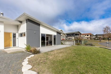 Photo of property in 8 Marshall Close, Motuoapa, Turangi, 3382