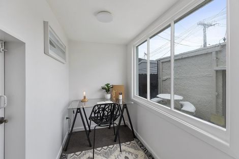 Photo of property in 24 Ferry Street, Seatoun, Wellington, 6022