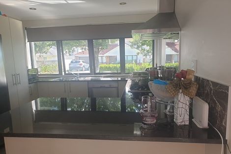 Photo of property in 33 Tarapiroe Avenue, Takanini, 2112