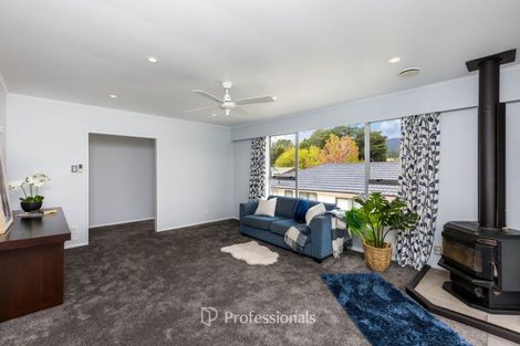 Photo of property in 17 Sunnyview Drive, Brown Owl, Upper Hutt, 5018