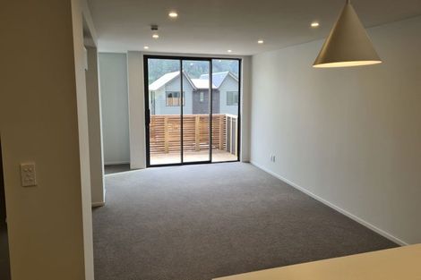 Photo of property in 21 Holystone Road, Whitby, Porirua, 5024