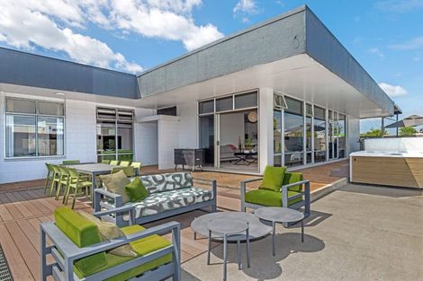 Photo of property in 70 Disraeli Street, Gisborne, 4010