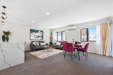 Photo of property in 15u2 Cook Street, Hamilton East, Hamilton, 3216