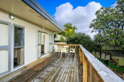 Photo of property in 8 Longwood Place, Forrest Hill, Auckland, 0620