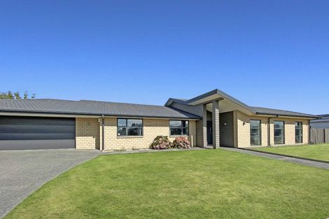 Photo of property in 8 Marble Court, Northwood, Christchurch, 8051