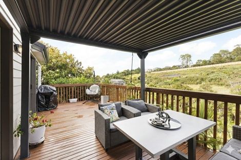 Photo of property in 13 Stubbs Place, Fairview Heights, Auckland, 0632