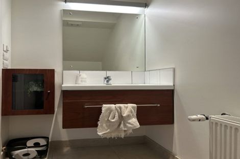 Photo of property in 12a Glenmore Street, Thorndon, Wellington, 6011