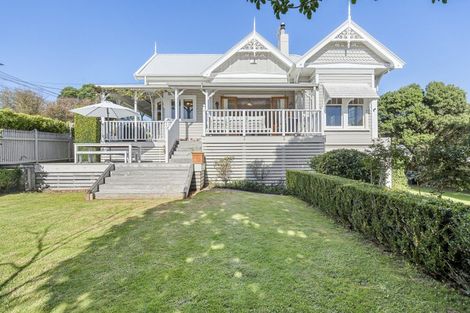 Photo of property in 62 Gilbert Street, New Plymouth, 4310