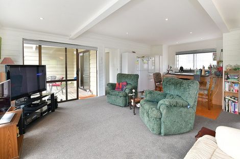 Photo of property in 7 Mangakura Road, Helensville, 0800