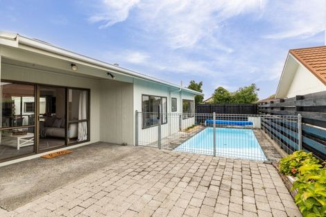 Photo of property in 35 Townshend Crescent, Greenmeadows, Napier, 4112