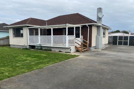 Photo of property in 12 Saint Annes Street, Levin, 5510